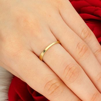 Złoty Pierścionek Damski Próby 375 - Trzyrzędowy Grawerowany tył.jpg